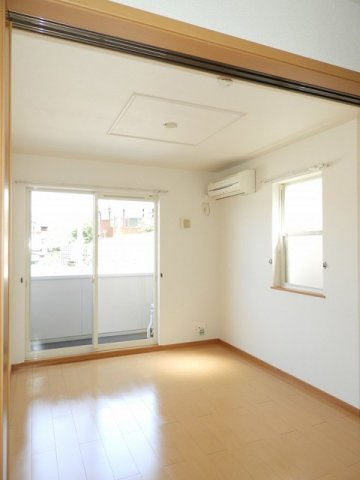 フェアクラウンⅡの居間・リビング|使いやすい居間です