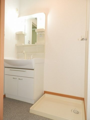 フェアクラウンⅡの洗面所|広い洗面スペース