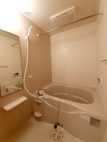 チェリーブロッサムの浴室|お風呂で日々の疲れを落としましょう