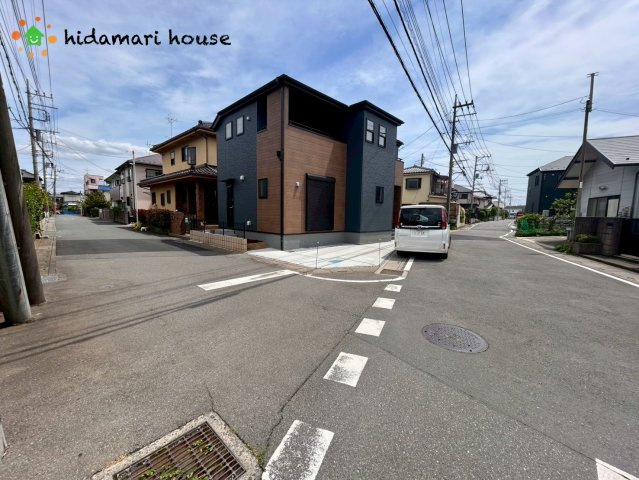 西区土屋　新築戸建　リーブル01の前面道路含む現地写真