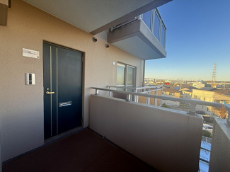 【玄関】 | ライフコート相模原 | 玄関前