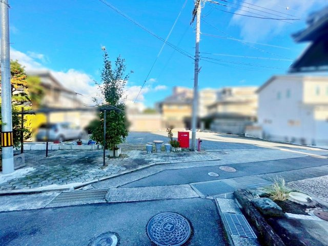 売土地　安町の前面道路含む現地写真
