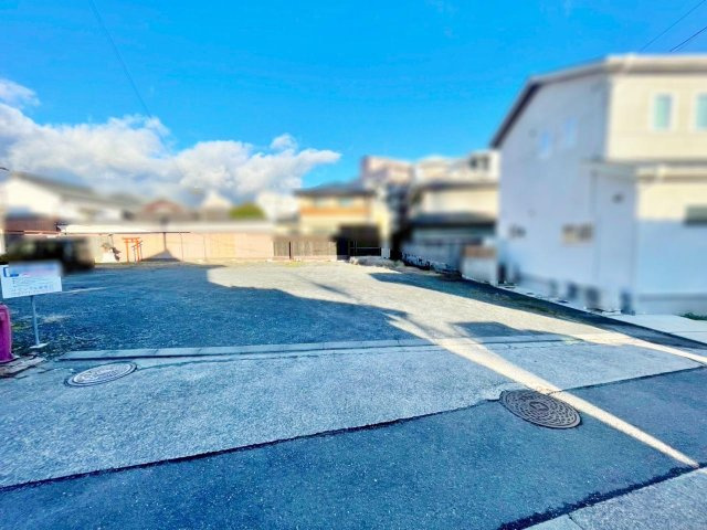 売土地　安町の前面道路含む現地写真