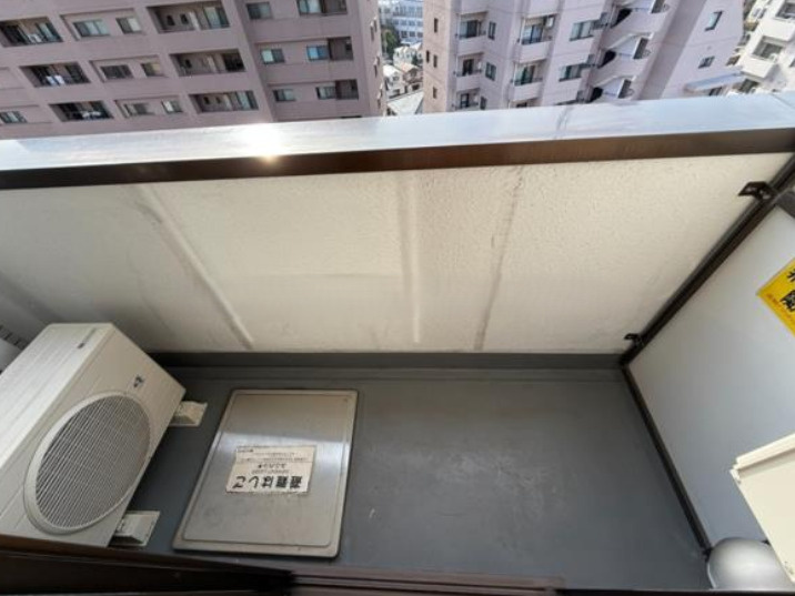 【バルコニー】