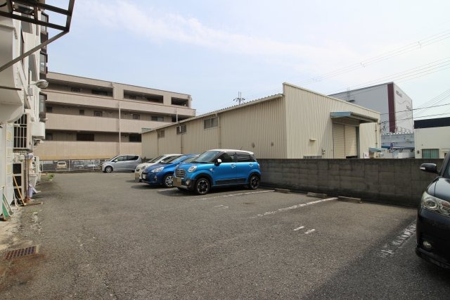 サンシャイン川久の駐車場