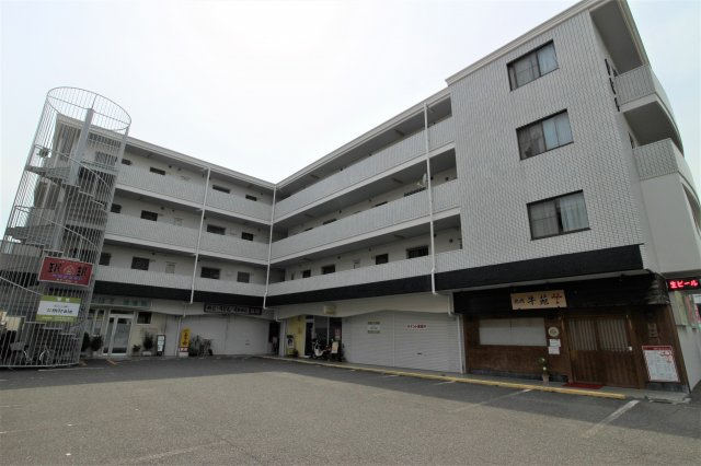 サンシャイン川久の外観