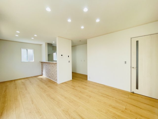 【居間・リビング】 | 熊谷市妻沼　新築戸建　全1棟　