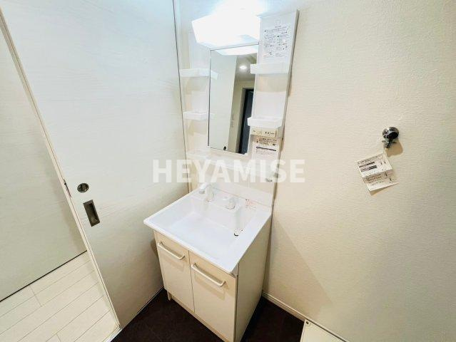 デ・クメール　リバーⅡの洗面所|※同物件別号室の画像です※現況を優先します