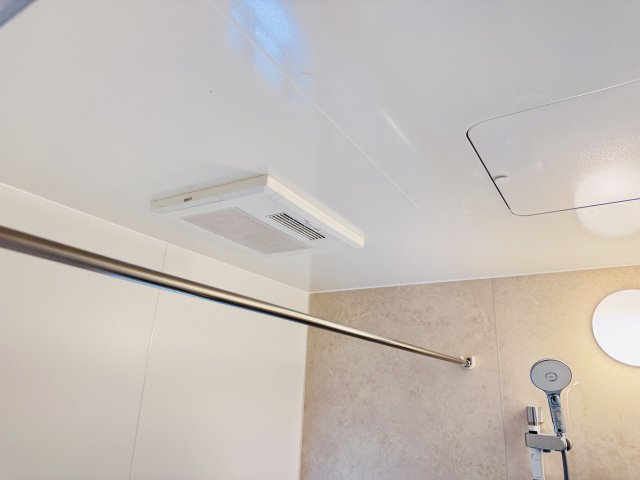 松戸市馬橋新築戸建【馬橋小学校：7分】の冷暖房・空調設備|雨の日も安心の浴室乾燥機つき