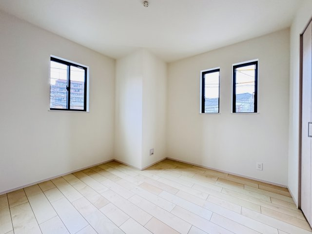 松戸市馬橋新築戸建【馬橋小学校：7分】の洋室|5.62帖洋室