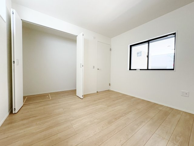 板橋区上板橋2丁目 全4棟 4号棟の洋室|1階6帖洋室は整形なお部屋なので家具のレイアウトもしやすいです(4号棟)