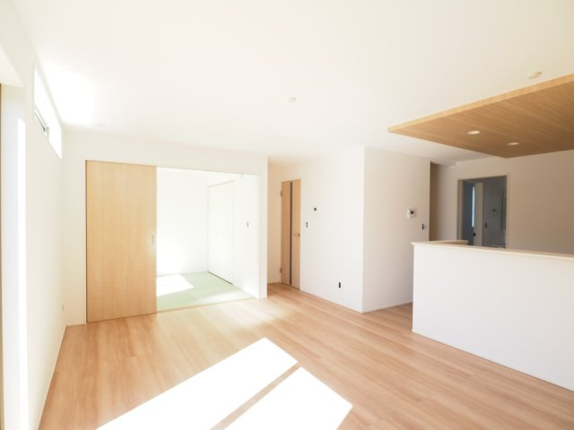 【居間・リビング】 | ＧＲＡＦＡＲＥ　笹木野字南中谷地　１号棟 | ★内覧予約で新米4kg★