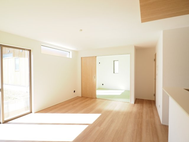 【居間・リビング】 | ＧＲＡＦＡＲＥ　笹木野字南中谷地　１号棟 | ★内覧予約で新米4kg★