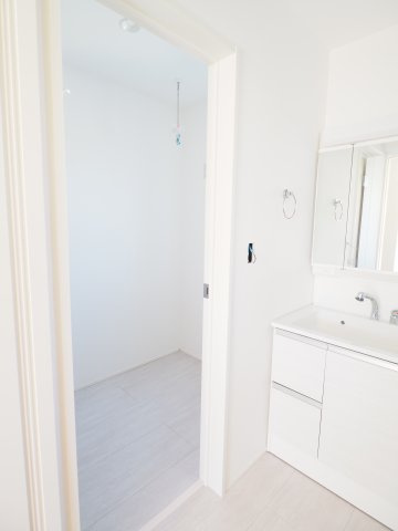 【ランドリースペース】 | ＧＲＡＦＡＲＥ　笹木野字南中谷地　１号棟 | ★内覧予約で新米4kg★