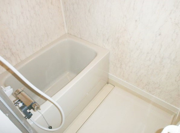 ピュア五反田の浴室