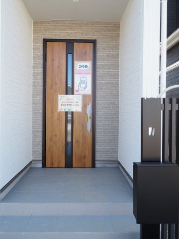 【玄関】 | ＧＲＡＦＡＲＥ　笹木野字南中谷地　２号棟 | ★内覧予約で新米4kg★