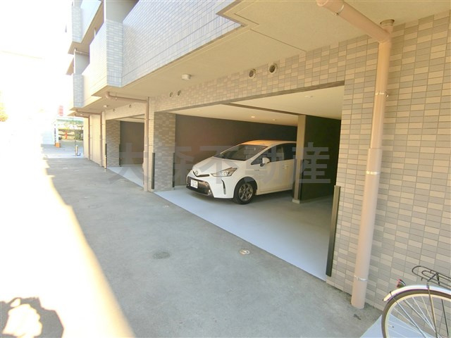 ルーブル大森西の駐車場