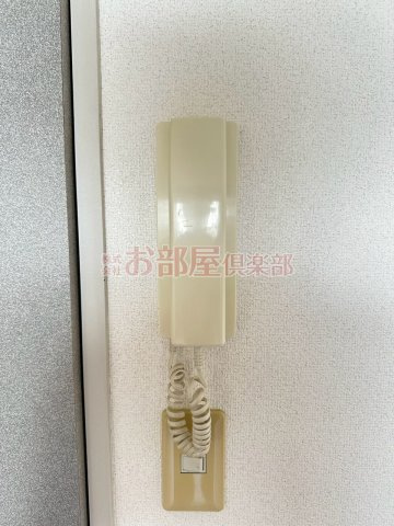フロイント長門石の駐車場