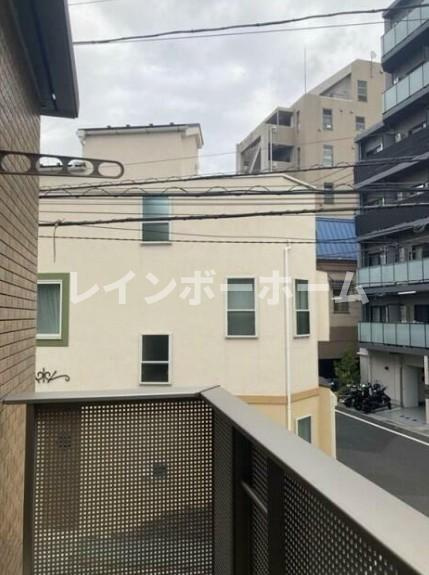 リトルパレス東向島のバルコニー