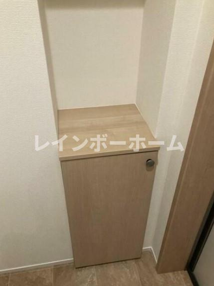 リトルパレス東向島の玄関