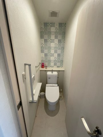 西舞子１丁目店舗付戸建のトイレ