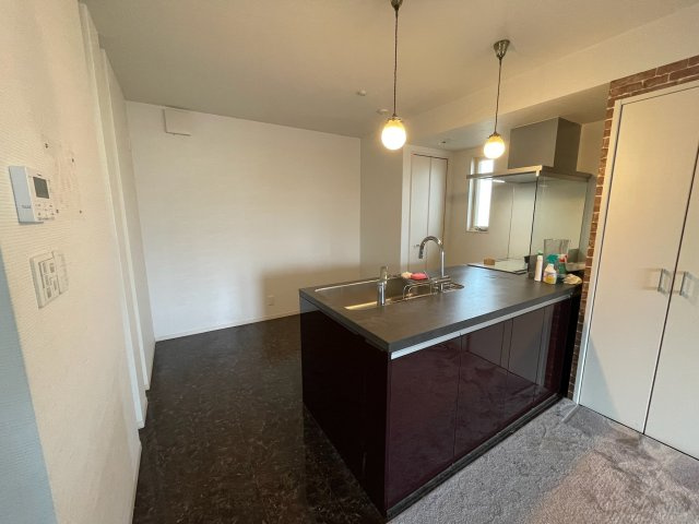 西舞子１丁目店舗付戸建のキッチン