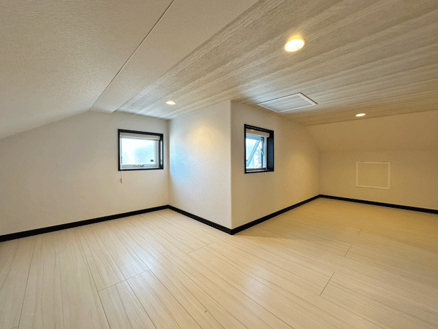 仙台市太白区四郎丸昭和中の洋室