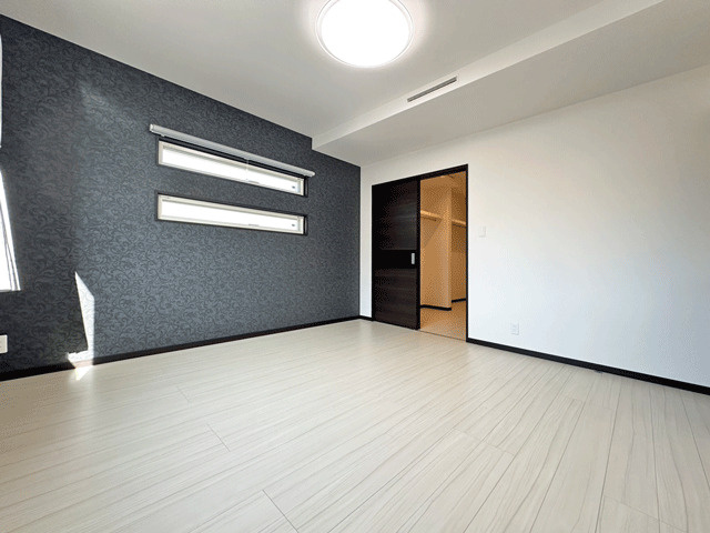 仙台市太白区四郎丸昭和中の洋室