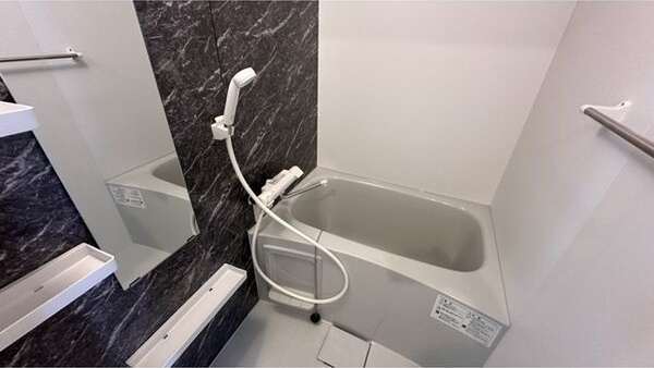 Velo JIYUGAOKA(ヴェロジユウガオカ)の浴室