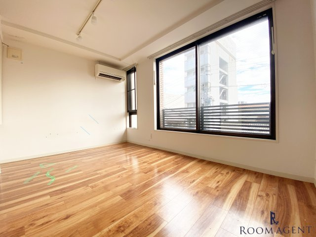 WELL COURT KANDAの居間・リビング|※類似写真です