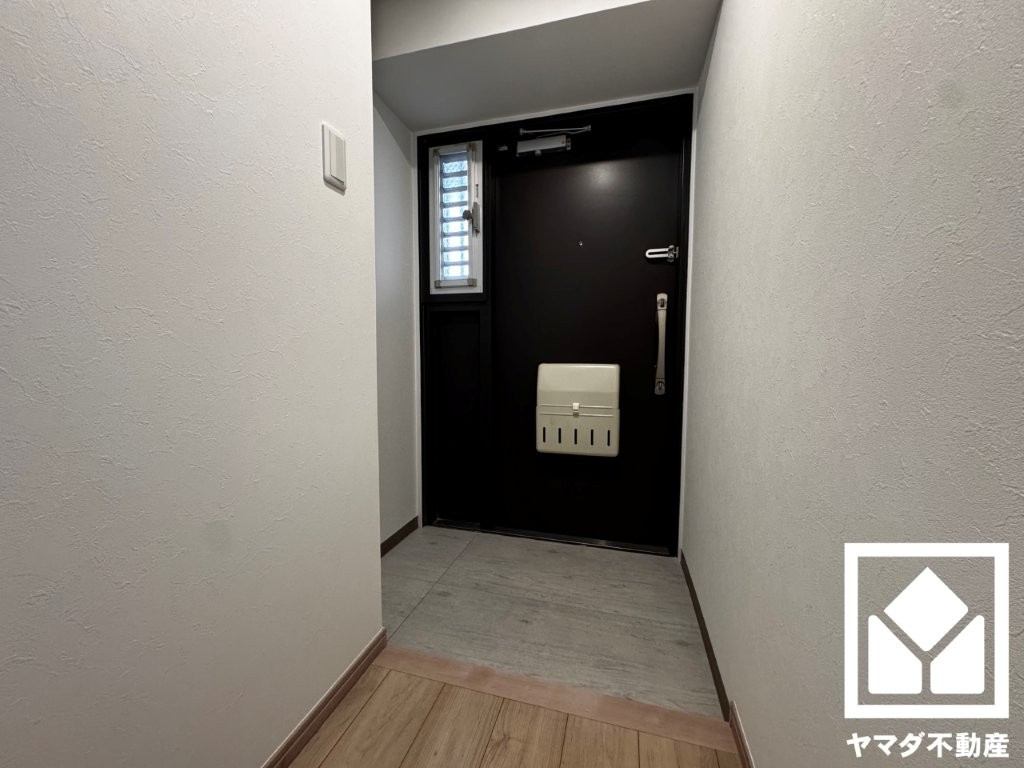 向島ニュータウン第３街区Ｇ棟の玄関