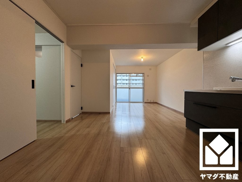 向島ニュータウン第３街区Ｇ棟の居間・リビング