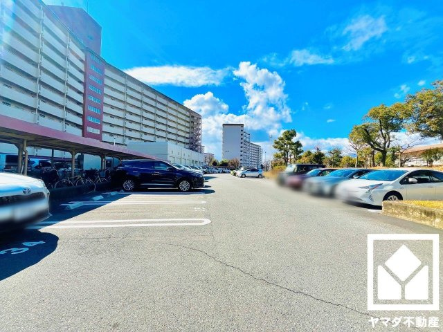 向島ニュータウン第３街区Ｇ棟の外観