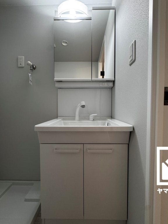 向島ニュータウン第３街区Ｇ棟の独立洗面台