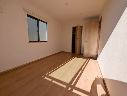 クレール与野の洋室