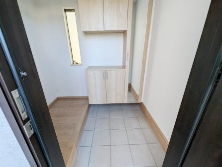 クレール与野の玄関