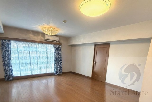 【居間・リビング】の画像