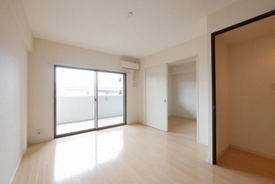 【居間・リビング】 | リアンシエルブルー東公園