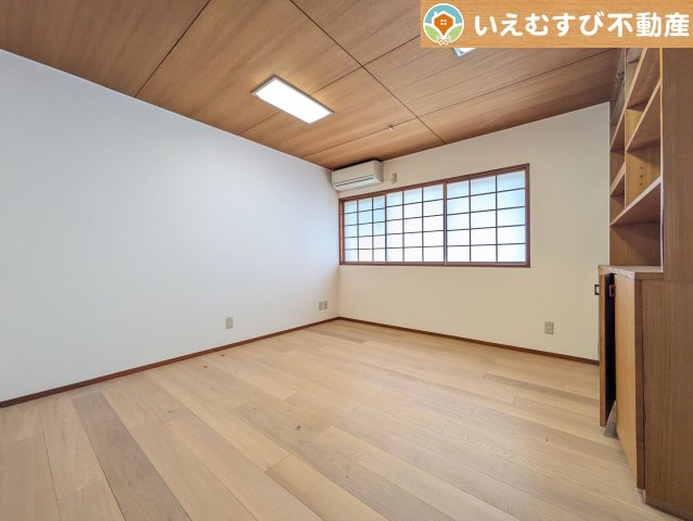 熊谷市末広3丁目　中古戸建の洋室