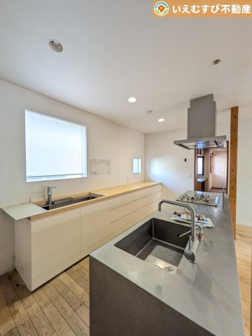 熊谷市末広3丁目　中古戸建のキッチン