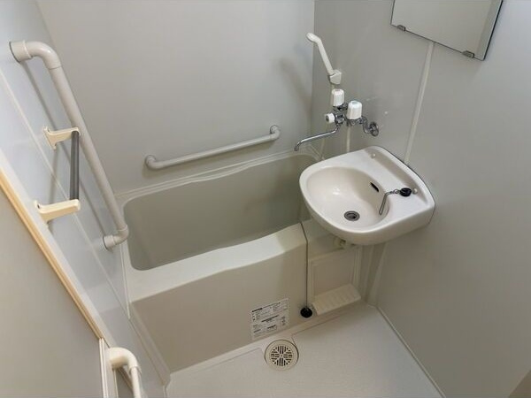 アビテ池下の浴室