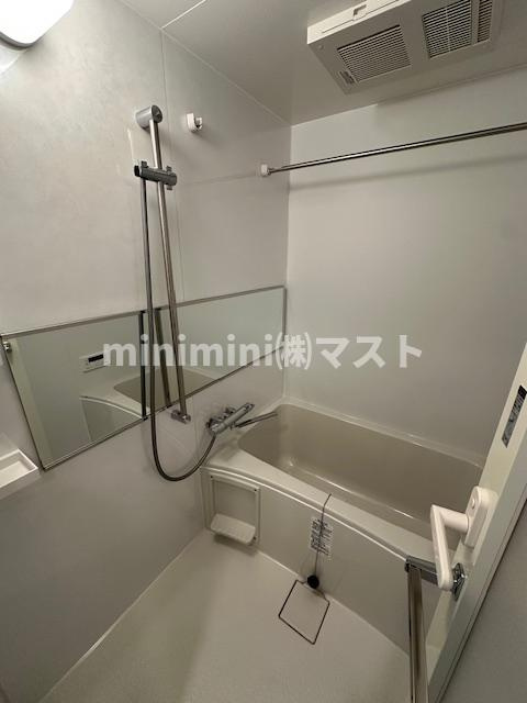 スプランディッド弁天町WESTの浴室