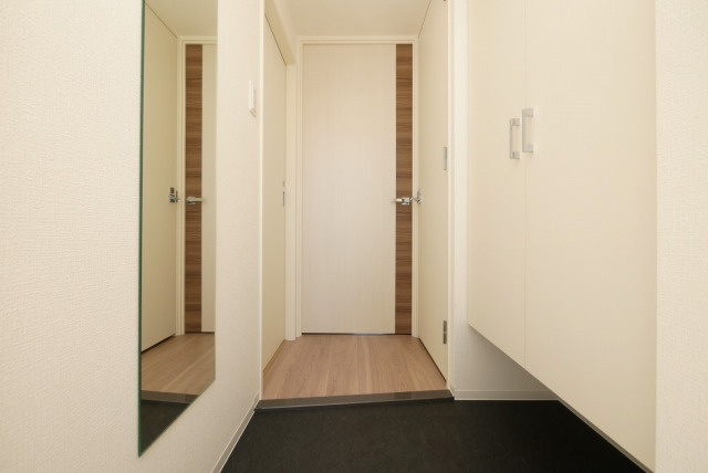 セレニテ難波ミラク壱番館の玄関