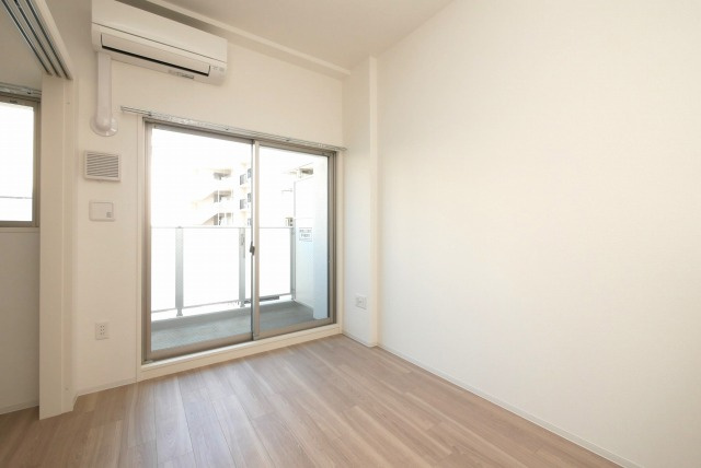 セレニテ難波ミラク壱番館の洋室