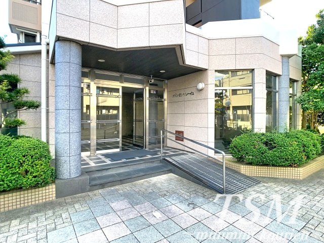 メゾン・モン・ソレーイュのエントランス