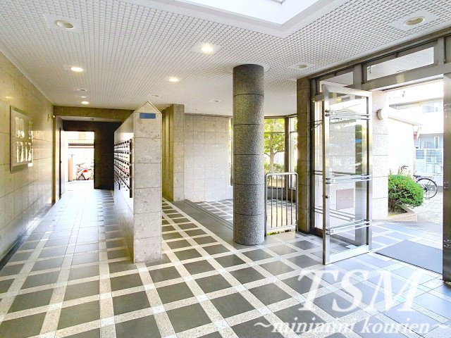 メゾン・モン・ソレーイュのエントランス