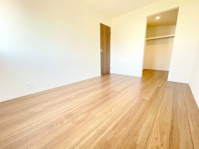 【洋室】 | ふじみ野市川崎2丁目　新築一戸建住宅　全6棟　(ふじみ野店) | 北側6帖洋室：ウォークインクローゼット付きのお部屋です！