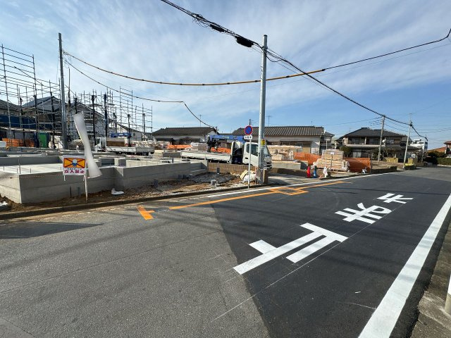 【前面道路含む現地写真】 | ふじみ野市川崎2丁目　新築一戸建住宅　全6棟　(ふじみ野店) | 周辺環境とあわせてご案内いたします。