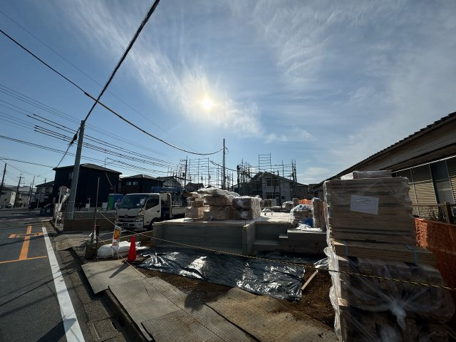 【外観】 | ふじみ野市川崎2丁目　新築一戸建住宅　全6棟　(ふじみ野店) | カースペースは間口が広く駐車ラクラク！