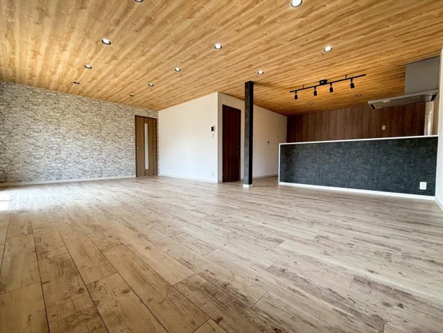 山川の居間・リビング